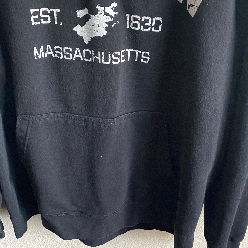 Men’s Black Boston Graphic Hoodie (NWOT) - Picture 5 of 8